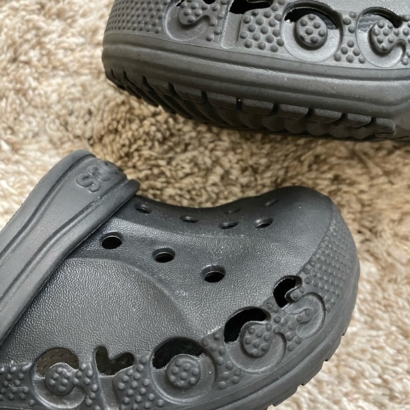 CROCS Kids Black Sandals - Picture 6 of 7